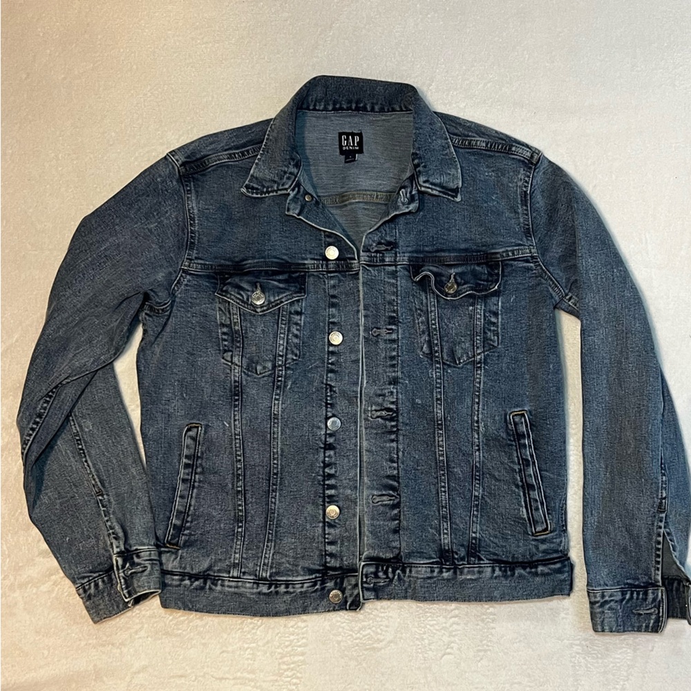 GAP Men’s Relaxed Icon Denim Jacket